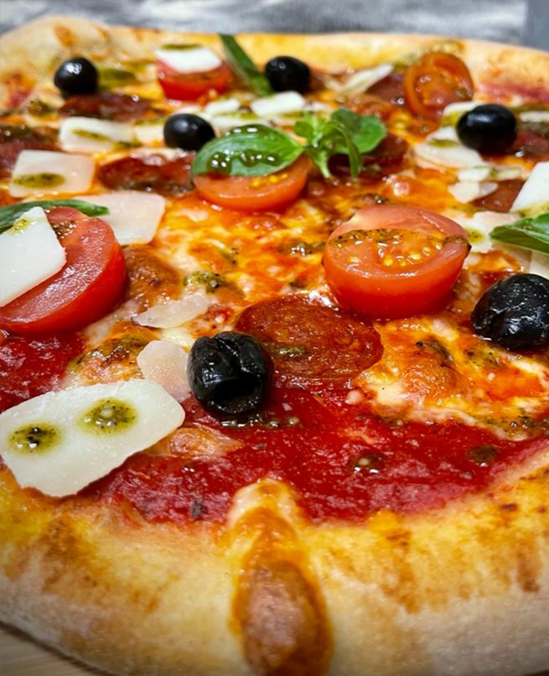 pizza-tomate-bar-restaurant-le-tremplin-metabief